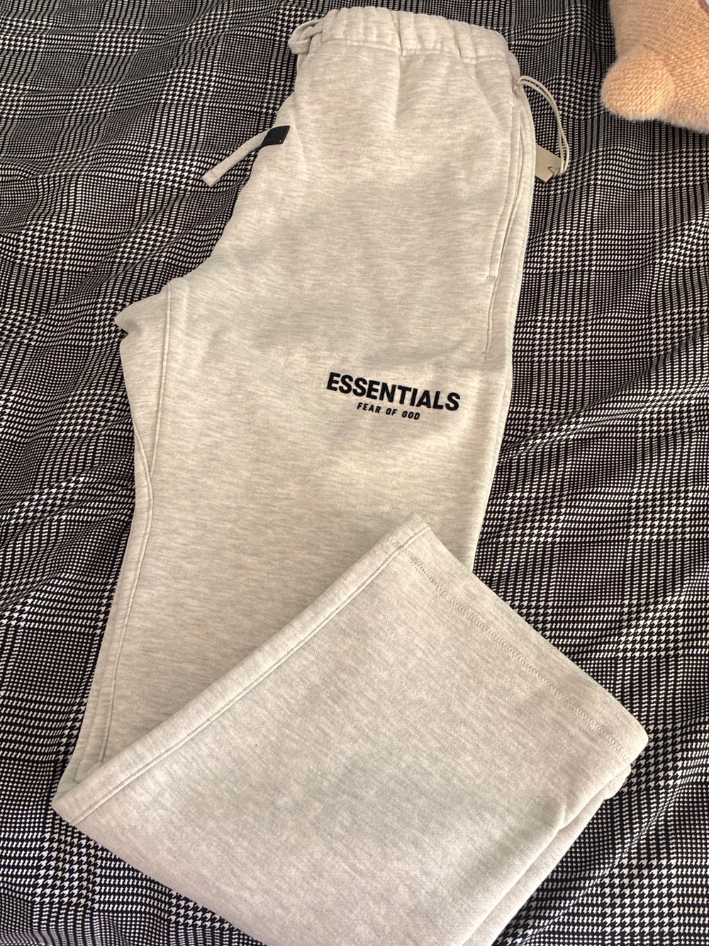 Fear of God ESSENTIALS Light Gray Men's Sweatpants M